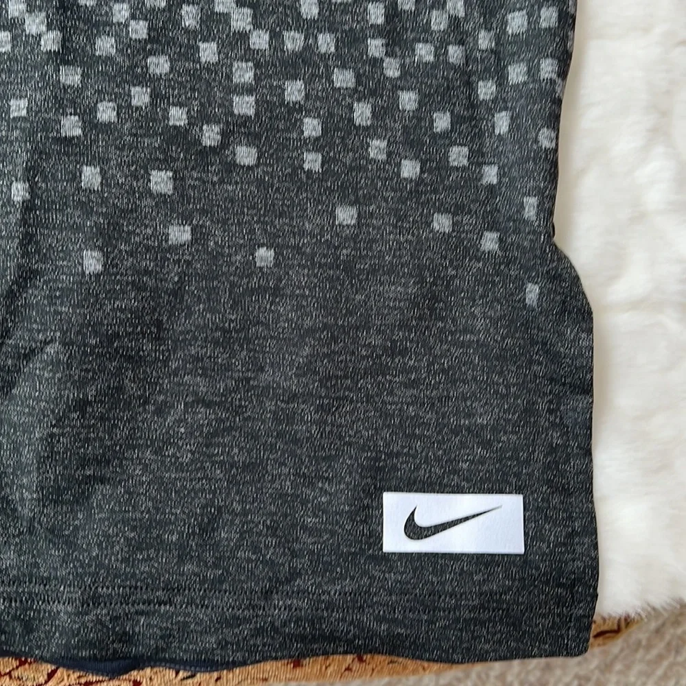 Nike sweatshirt - Picture 4 of 11